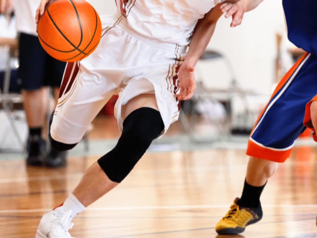 Basketballspieler Belastung für Muskeln und Gelenke
